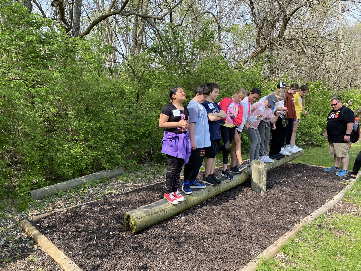 OConnorLMC's tweet photo. 5th grade took a field trip to Radical Challenge today. We completed challenges to practice leadership, collaboration and perseverance. 🦅 https://t.co/05oz71j1wd