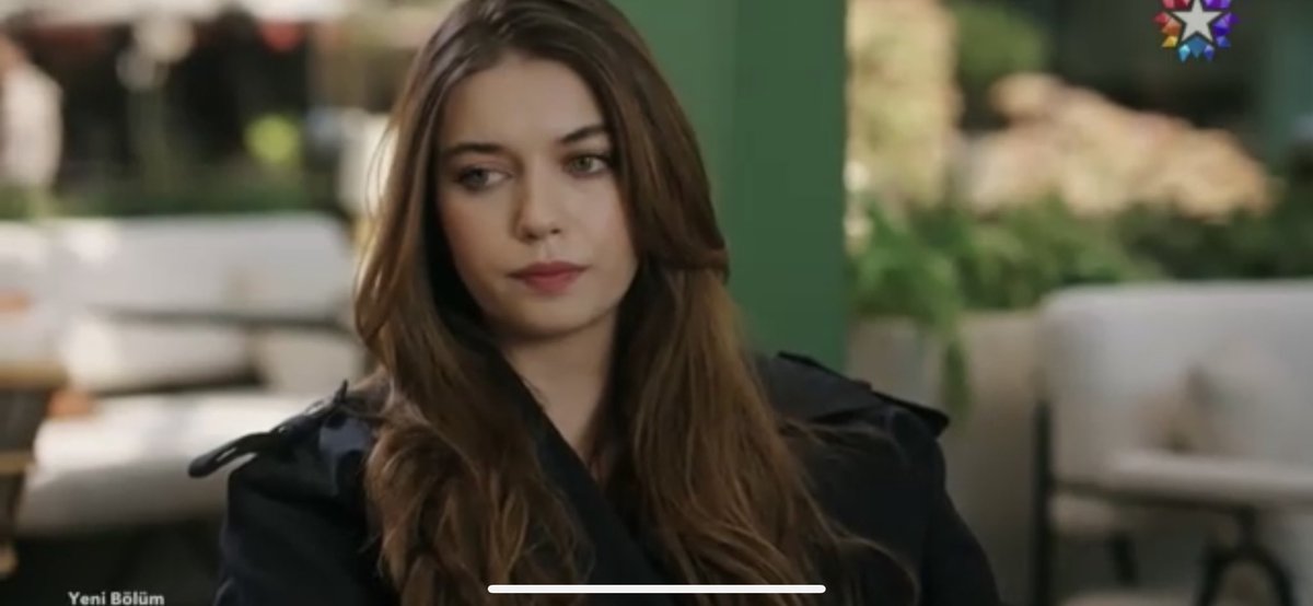 wallacesluv's tweet photo. seyran: On the first day, you harassed me, it wasn't enough, you aspired for me when I was a married woman, and you're expecting me to take it around your neck or something?

literally seyran please 🙇‍♀️🙇‍♀️
 #yalıçapkını • #seyfer https://t.co/wnbP74zQvi