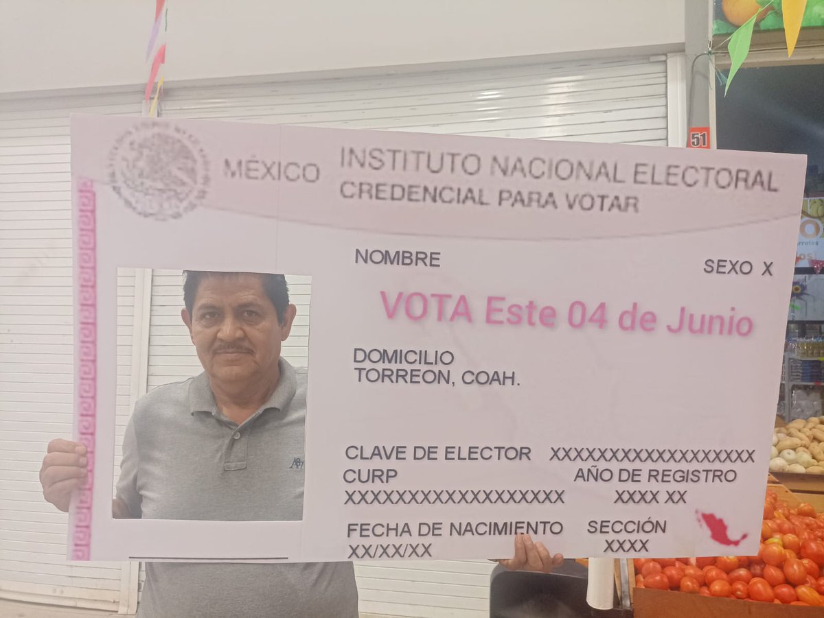 CD11_Coah's tweet photo. @IEC_Coahuila  EL día de hoy 28 de abril, el Comité Distrital 11 de Torreón promocionó el voto para este 4 de junio en las instalaciones del Mercahorro Abastos Torreón, donde distintos locales participaron en la actividad. @CD11_Coah https://t.co/HObZ1PA3YT