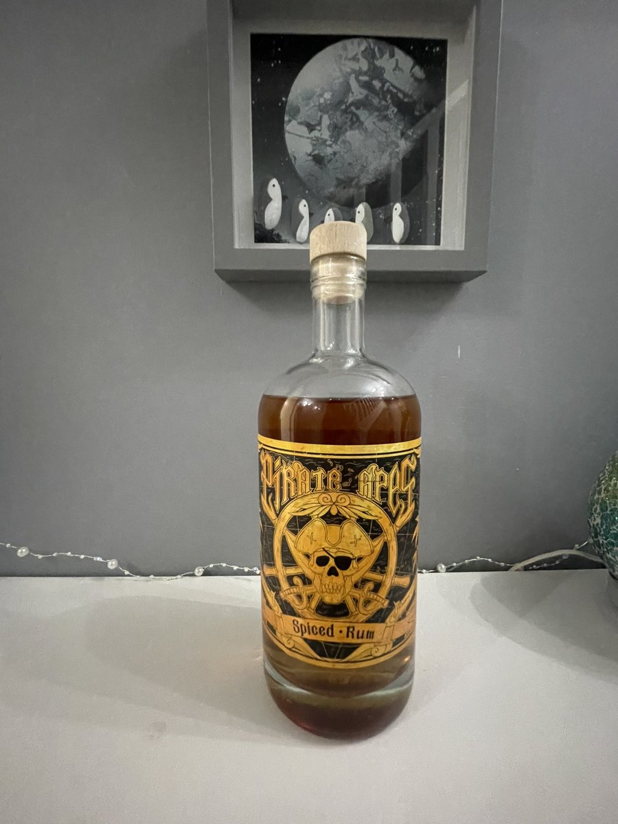 OOO ARR long weekend ahead.. only one way to enjoy it… @BadApePirates 

Some great OG pirates on the floor right now. Last chance to pick one up for a chance to win $200. 

#NFTCommunity #Rumclub