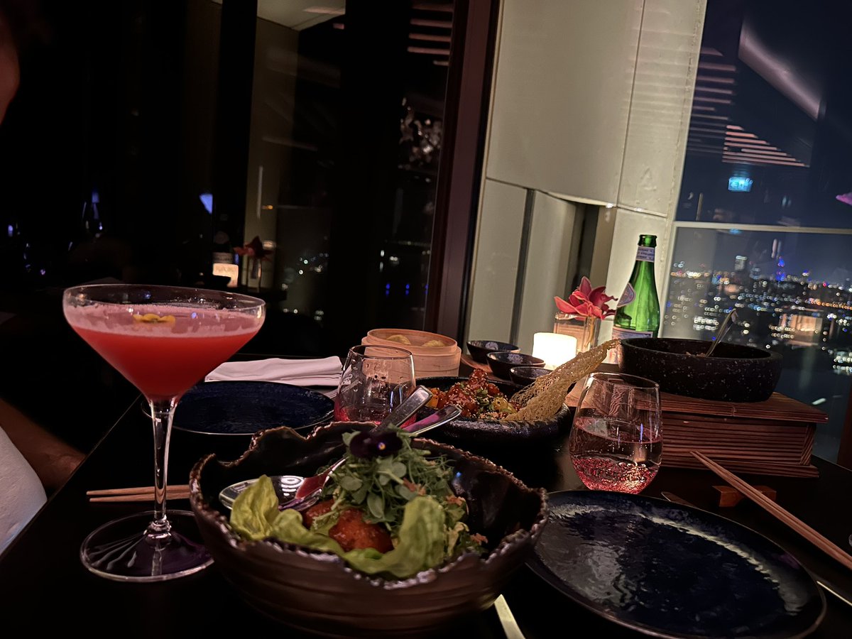 Julia_Muenchen's tweet photo. Ein leckeres Essen und ein toller Ausblick!

#girlfriendexperience #escort #escortdate #escortdates #escortdating  #begleitung #hotel #dinnerfortwo #begleitdame #escortmunich #munich #münchen https://t.co/gVyn87SGJD