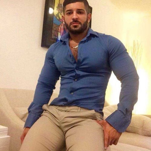 stratisxx's tweet photo. Big Mediterranean Bulges Matter more. https://t.co/qYuUzYaKFZ