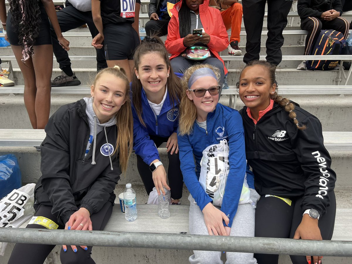 shaker_track's tweet photo. 4x800 moving to finals tomorrow! https://t.co/WuStgD7NKk