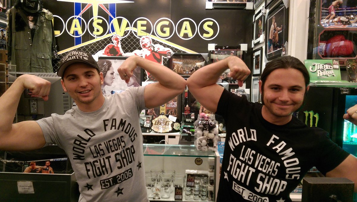 YoungBucksDaily's tweet photo. #FlashbackFriday #YoungBucks #MattJackson #NickJackson #theELITE #SuperKickParty #BTE #AEW https://t.co/7ABbZI0Lvo