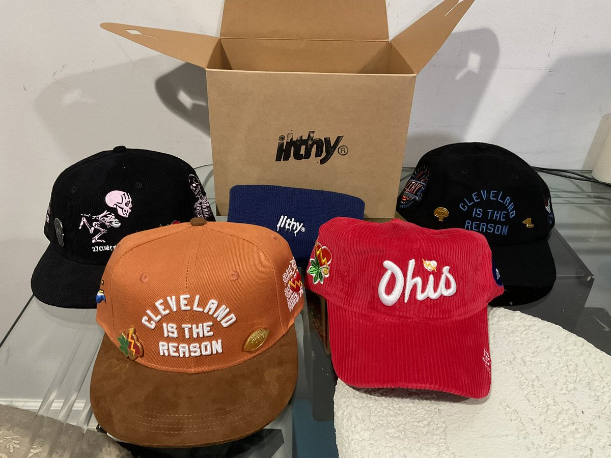 BuzzedEdwin's tweet photo. Shout out to the homies at @ilthy for putting together this dope quality hat package for the low 

The homie @GlenInfante putting in work for years in these #cleveland streets 

#ohio #cleveland #ilthy #clevelandisthereason #artistrunthestreets #supportyourlocalartdealer https://t.co/0A2xGsWv89