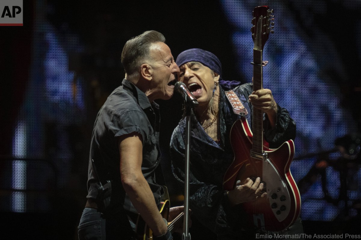 EmilioMorenatti's tweet photo. Bruce Springsteen and the E Street Band perform, Friday, April 28, 2023, at the Olympic Stadium of Montjuic in Barcelona, Spain. Bruce Springsteen and The E Street Band kick off a new world tour six years after “The Boss” held his last concert of The River Tour in Australia. https://t.co/MlGDTj7U7R