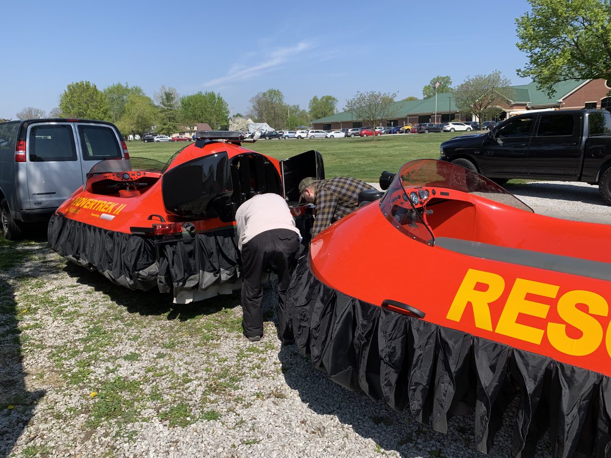 NeoHovercraft's tweet photo. Wondering how we got 4 Neoteric Hovercraft to the #FDIC2023? Check these out! Neoteric winch-on/roll-off trailers! Road legal, lightweight, one-person can load &amp; unload, completely open to allow under hull inspections and convenient skirt maintenance. https://t.co/nP3gR2mrdE