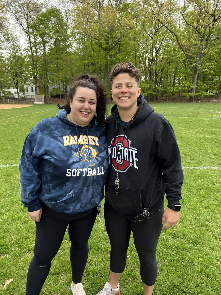 lamurphy30's tweet photo. Huge shoutout to two of our amazing specialist for keeping this 3rd grade tradition going! @Hubbard_School @ramseyNJschools @HeartFilledArt @GravalisPE https://t.co/p6GmGRL4Fu