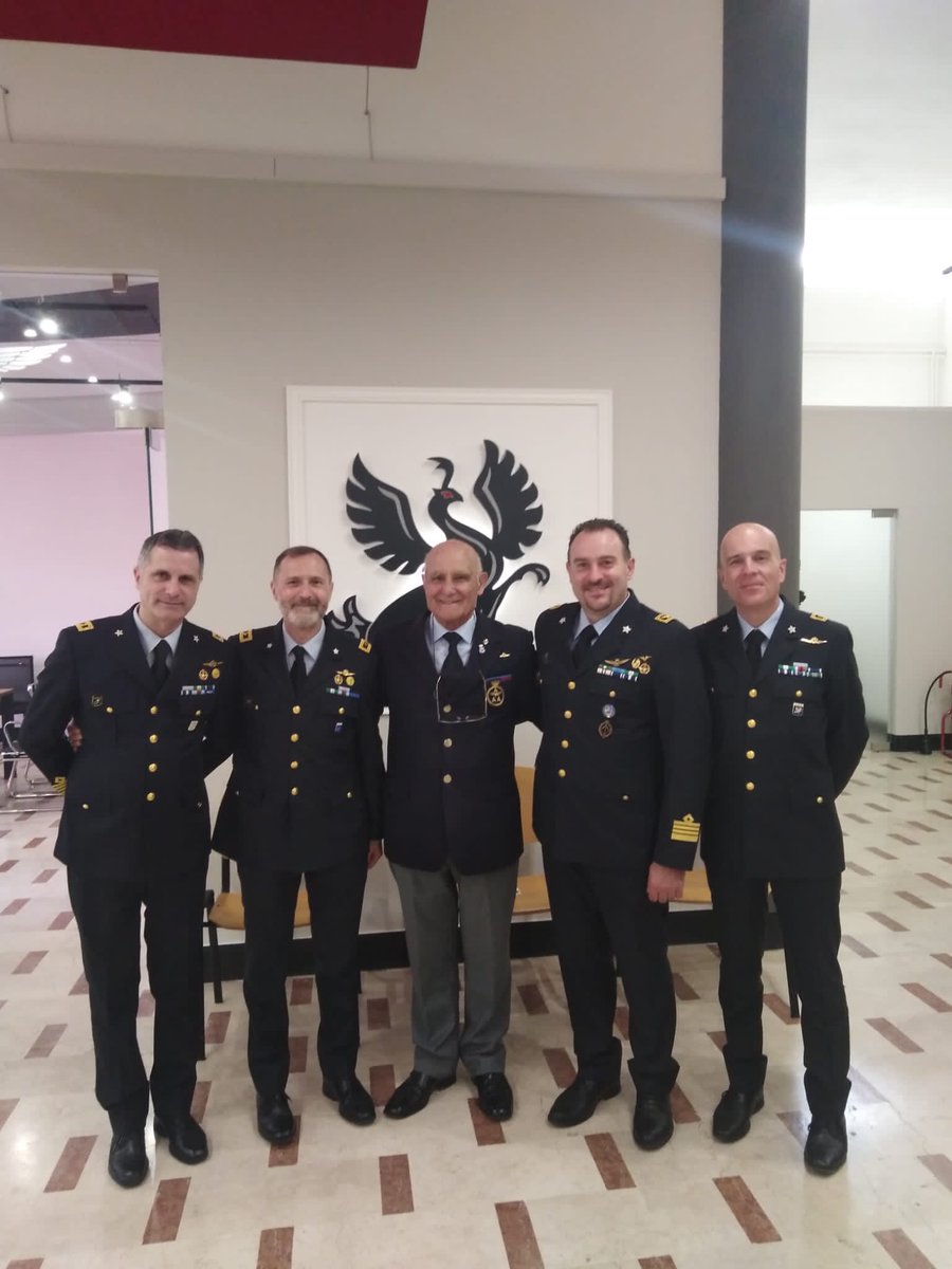 assoaeroarma's tweet photo. Notizie da A.A.A. - #AviatoridItalia 🌟
✅ #27aprile Anche la Sezione #Monterotondo - #Mentana, con Brig. Gen. (r) Aldo Del Sordo, a inaugurazione area espositiva della Direzione Superiore Studi ed Esperienze (#DSSE) di #Guidonia
#AeronauticaMilitare #AeronauticaMilitare100 https://t.co/AVJQ6sOPHx
