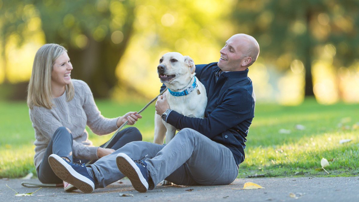 FRG__Team's tweet photo. We're excited to introduce Pets at Home, a program designed for Milwaukee area #petparents who are in the process of looking for and selling homes. ❤️🐾 Take the survey, browse guides, read blogs, and more: https://t.co/YmASDudnSn https://t.co/OMa5VCtmsu