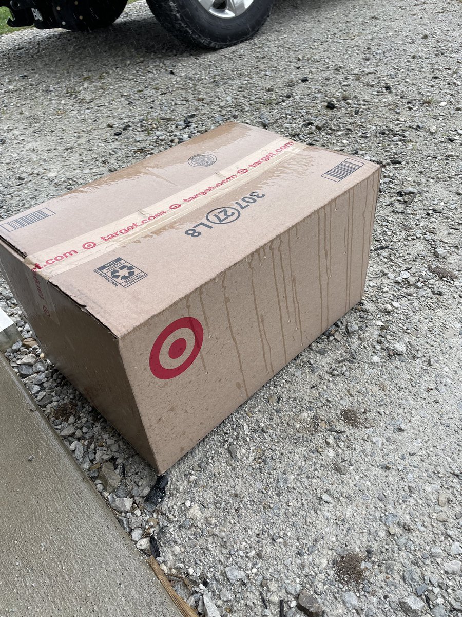 Go_Bucks2006's tweet photo. @FedExHelp do better! Two covered porches but let’s leave a package in the driveway to get soaked in the rain. https://t.co/mEOgqofBrP