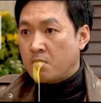 은재가 아빠하자마자 이 표정이었음