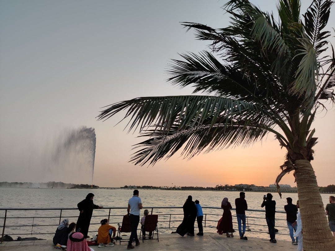 bhaider7's tweet photo. I'm at Al-Hamra Corniche in Jeddah, Makkah Province https://t.co/UnUZkuepHE https://t.co/fxFAoH85gh