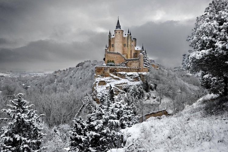 Anc_Aesthetics's tweet photo. Alcázar de Segovia, Spain https://t.co/sEWEgkwLVG