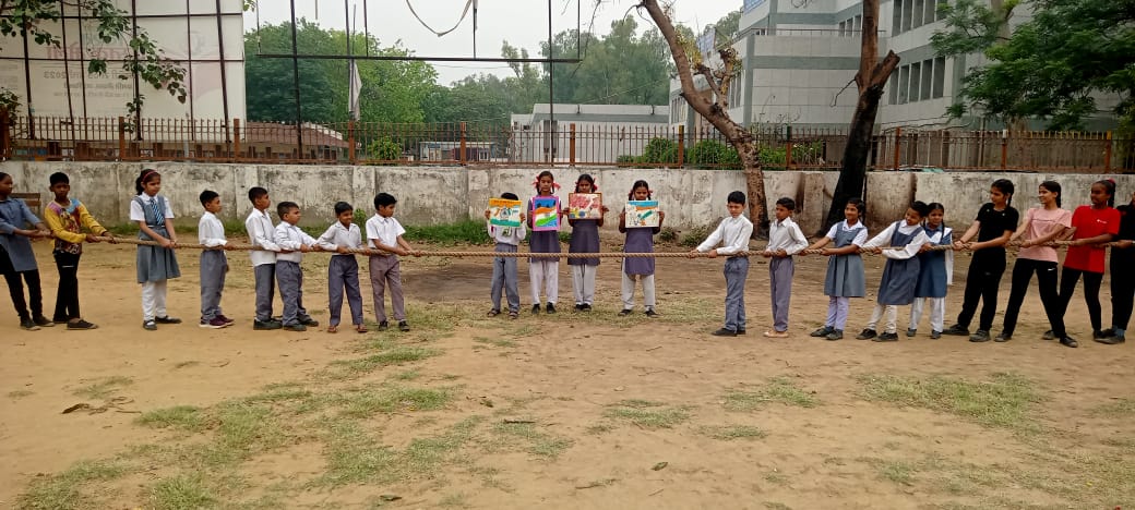 unit_skv's tweet photo. Our NSS volunteers participated in ''Children sports festival " Under Azadi ka amarit mahotsav. Volunteers were participated in various activities like Tug of war, marathon,Yoga,,Kho-kho,dodge ball and races and cwsn children also participated in activities. https://t.co/zJm9DssIFy