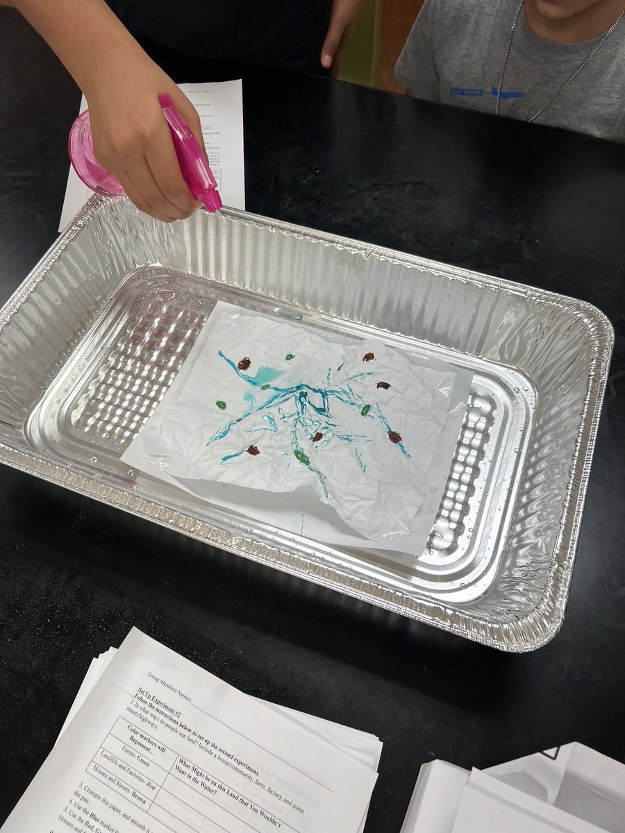 The <a href="/JimBarnesMS/">Jim Barnes Middle School</a> science team was on it today with some great hands on activities and classroom conversations. #JBMSisBOLD 🖤💛