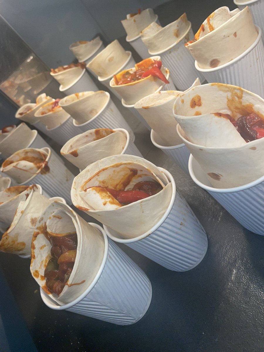 ColinPort1's tweet photo. Fish and Chip Friday went down a storm today.
Hope no one missed out on the golden fillets ๐@McrAcademy @UltCaterlink #lovefridays #caterlink #mrcolinsrecipes #lovefish ๐ฅฐ๐๐๐ป๐๐ป๐๐ป๐๐คฉ https://t.co/M1VCSpQ2rP