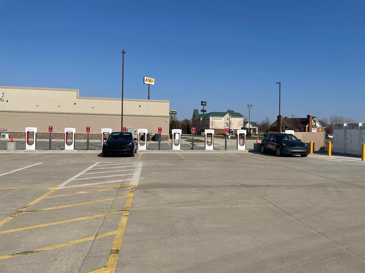 Tommy Palmer on Twitter "RT TeslaCharging New Tesla Supercharger