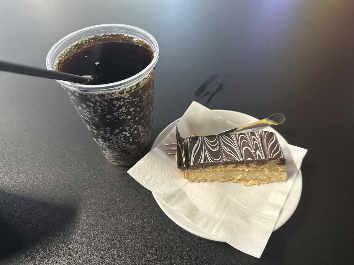 tatsumakibones's tweet photo. Drakes Den💚
🍰🍹😋
wow!!!😳😳😳
@IanColes11 🥰💚 https://t.co/BEuAgzYAjJ