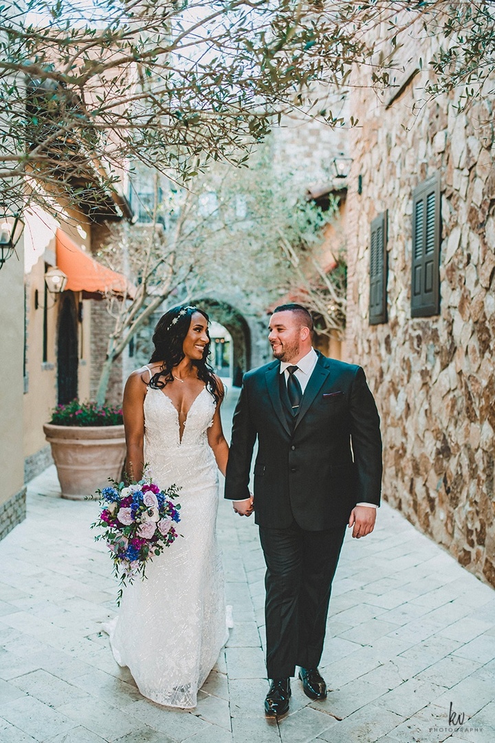 Vangie_Events's tweet photo. Hand in hand around Bella Collina on their luxurious wedding day.
@kvphotographyFL 
#weddingday #weddingplanner #luxury #luxuriousweddings #vangiesevents https://t.co/S2BKrRsSj9