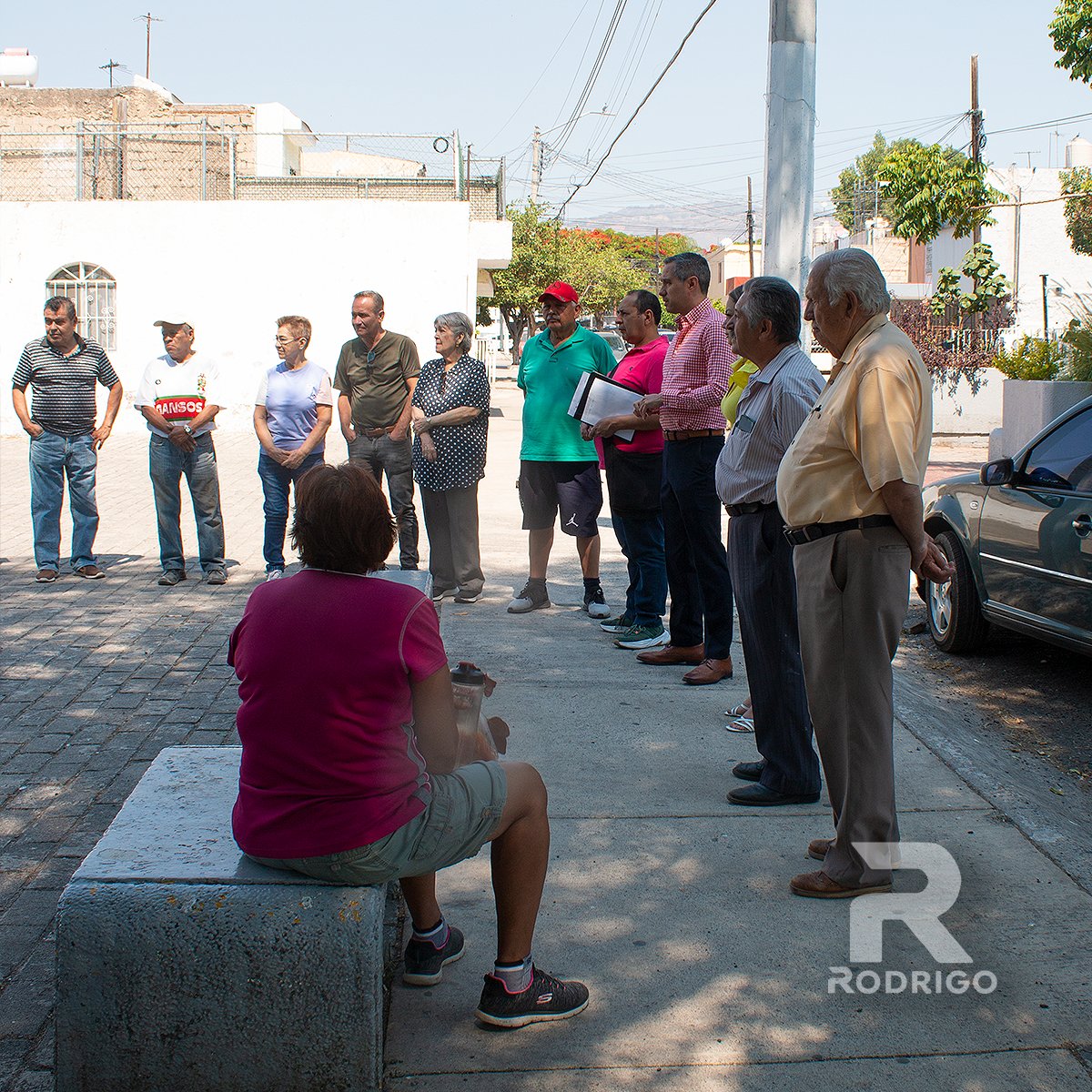escotomr's tweet photo. Atender las necesidades de la comunidad es parte de mi labor como ciudadano, por eso acudimos a escuchar las inquietudes de las y los vecinos de la colonia El Colli. Desde mi labor como responsable en temas legales y de regularización en el municipio de Zapopan vamos a  ayudarles https://t.co/HFbNJ74aQt