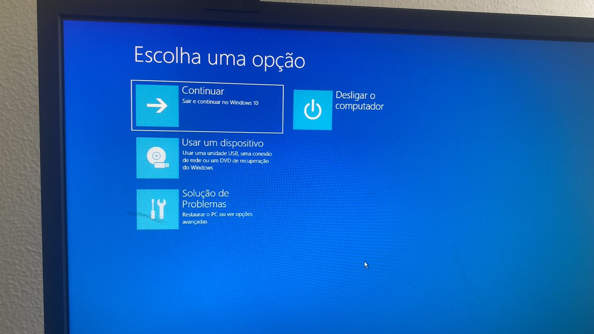 Naderzinha_'s tweet photo. O windows corrompeu do nada 🥴 trabalhar com internet é isso, pc sempre da algum b.o https://t.co/F93b6WIUrK