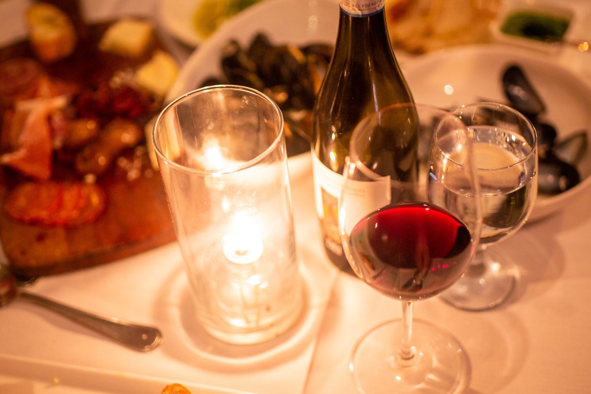 FlorianaDC's tweet photo. It's been a dreary week in DC — come get cozy at Floriana. We're pouring wine by candlelight and pairing them with the most comforting Italian dishes. We'll see you soon!⁣
⁣
#florianarestaurantdc #florianadc #italiandining #dcfood #italiandish #dcfoodie #dcdinner https://t.co/3kVIKz4T0d