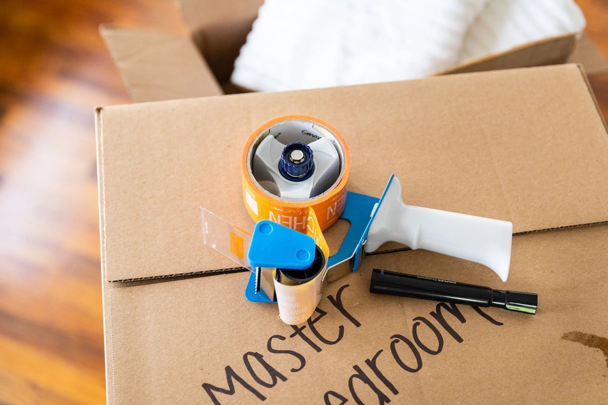 toddlcrosbie's tweet photo. Downsizing doesn't have to mean downgrading. Give me a call, and I'll help you find the perfect size home to match your new lifestyle: (303) 887-9992. https://t.co/1KIwiTesp2