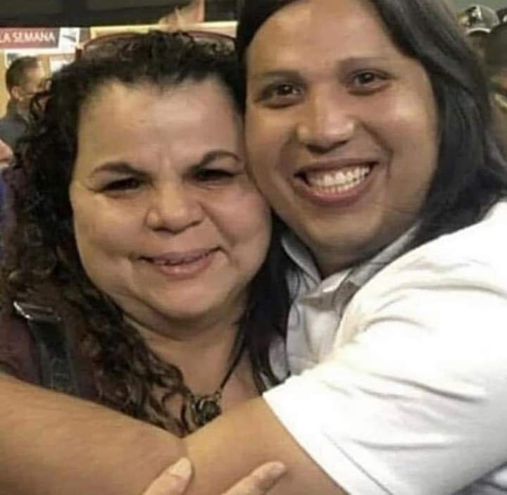 Luisrgrb65's tweet photo. Un título para esta porquería de foto..... https://t.co/wvHFQOGj8x