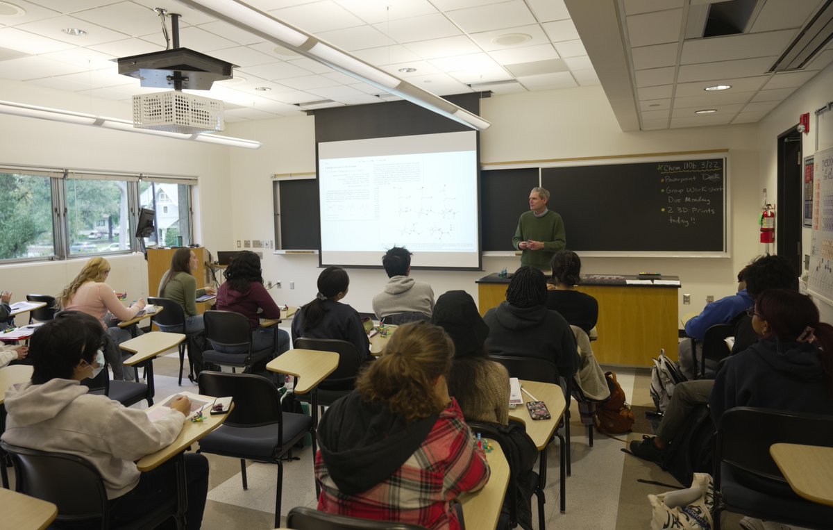 pomonacollege's tweet photo. Objects about the size of toys that come in kids’ meal are now helping students in Daniel O’Leary’s chemistry classes visualize molecular orbitals. O’Leary uses a hobby-grade 3-D printer to make them for his students.

More: https://t.co/MMWuRUXNSD https://t.co/2cDqkSd1X2