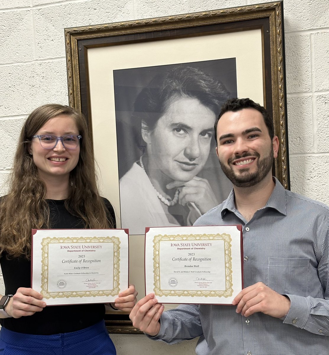 vanvellergroup's tweet photo. It’s award ceremony season and our lab recently celebrated grad students @brendanxwall and @emilyob51 on their @IASTATE_Chem departmental awards! 

Of course they had to get a picture with Rosalind too! 🧬 https://t.co/YflrwoMl7z