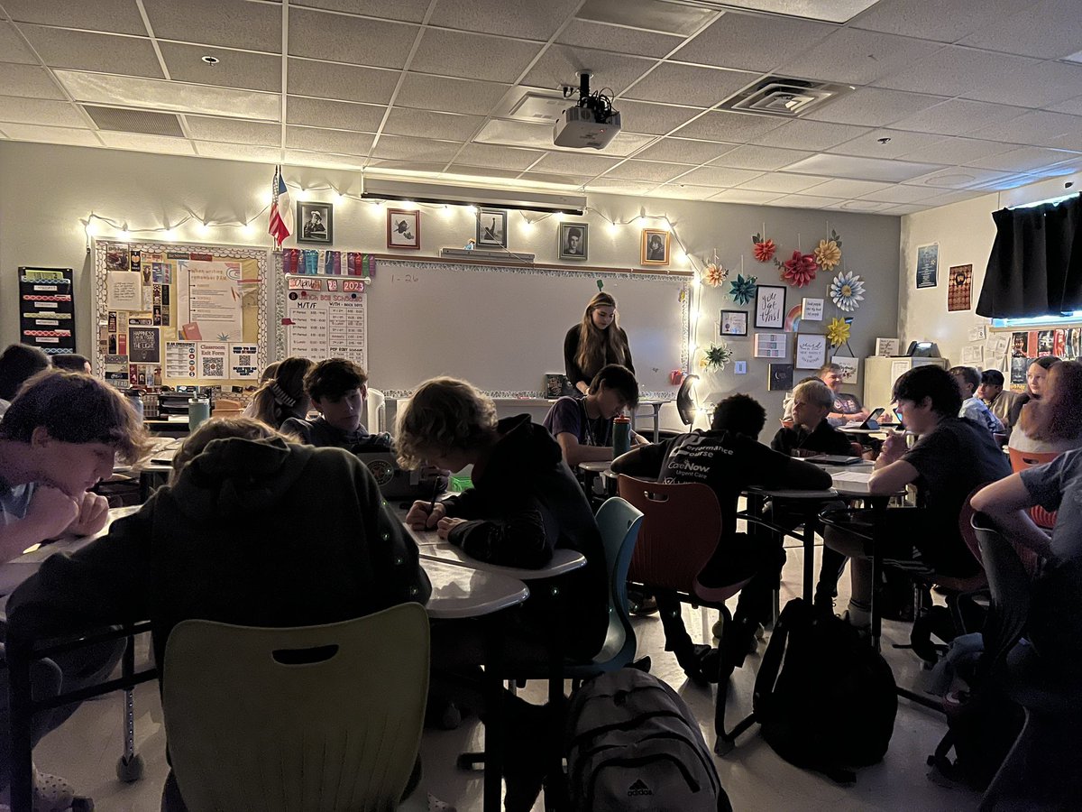 bransonELA's tweet photo. I’ve had such the honor of attending a poetry slam at @hebron9th and open mic at @DowningMS with the amazing 9th grade team and Ms. Rhodes! It is my favorite writing month and I loved celebrating by seeing these amazing poets! Y’all. The work they’re doing is ✨magic✨🥲#ONElisd https://t.co/xgQfMVVQEb