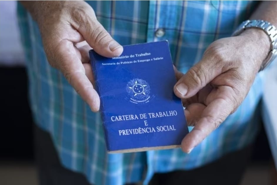 A taxa de desemprego do 1° trimestre/23 subiu para 8,8%, portanto maior que a do último trimestre de 2022, governo Bolsonaro, que foi de 7,9%.

No corrente ano (Lula) já temos quase 1 milhão de pessoas que perderam seus empregos.