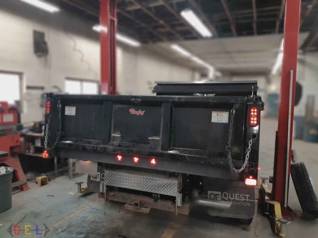 LightingQuest's tweet image. The customer had a dump box, underbody toolbox, and warning lights installed. 
We can do it all! Just call us, and we will be happy to discuss your work truck needs!

📞403-287-2845  🌐questfab.ca

#dumpbox #dumptruck #dumpbody #install #truckinstall #trucking #trucks