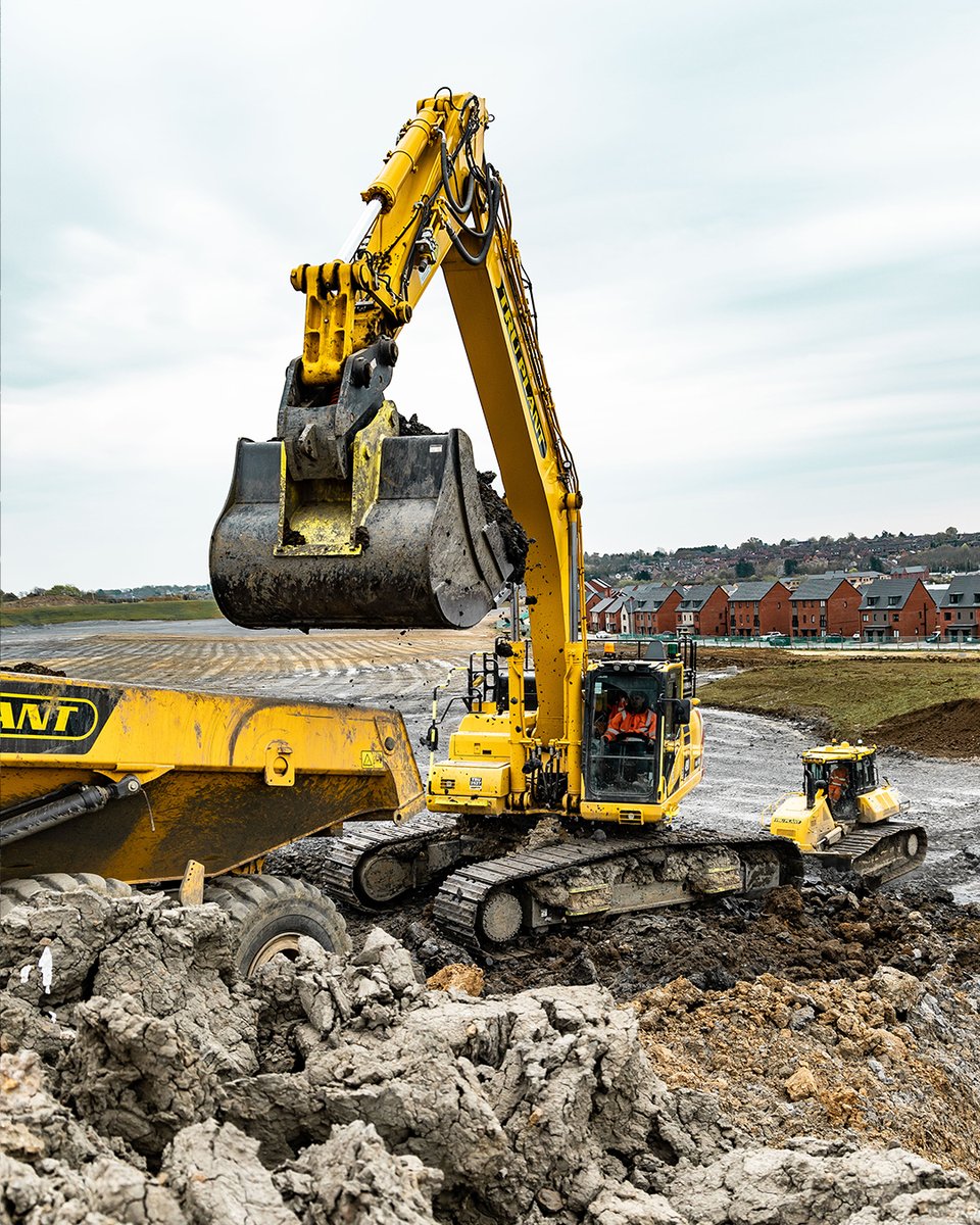 tru7group's tweet image. Good to see Managing Director, Jake Nicholls once again visiting multiple Tru Earthworks sites this week. If you look carefully, you&apos;ll even notice him behind the controls in Tru Plant&apos;s Komatsu PC490LC!

earthworks@tru7.com | plant@tru7.com  
01473 612761
tru7.com