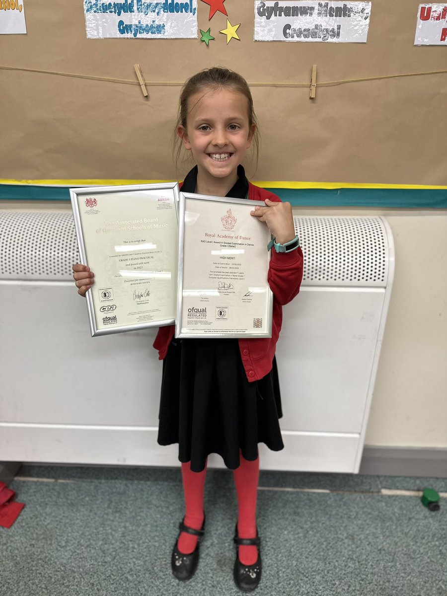 DosbarthTylluan's tweet photo. Llwyddiant ballet, piano, taekwondo a nofio yr wythnos hon⭐️ 
Ballet, piano, taekwondo and swimming success this week ⭐️ Arbennig! @YsgolLlanhari https://t.co/ehVQmaZ4wa