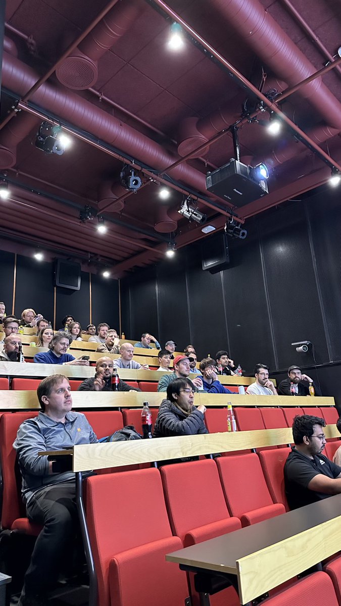 We met in Oslo this week! 🇳🇴

🙌 <a href="/framsia/">framsia</a> Meetup, Oslo (in-person!)
🗓️ Tue, Apr 26, 2023 - 17:00 CET
🎙️ Features should be built in iterations by <a href="/ivarconr/">Ivar</a>