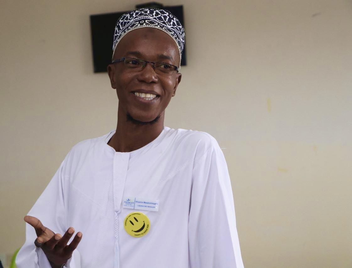 PremierHospKE's tweet image. Thank You to all the laboratory professionals for your dedication, hard work, and commitment to accurately diagnose and treat illnesses. Your unwavering efforts make a significant impact on healthcare and our lives. Happy Medical Laboratory Professionals Week! 
#thefutureislab