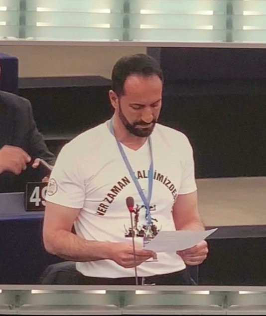 Her platformda çocuklarımız ve ailelerimizin sesi olacağız. Avrupa Parlamentosu'nda gerçekleşen AKPA Genel Kurulu deprem görüşmesinde suçlular cezalandırılana kadar dava süreçlerinin takipçisi olacağımızı vurguladık.
#isiasortakdavamız