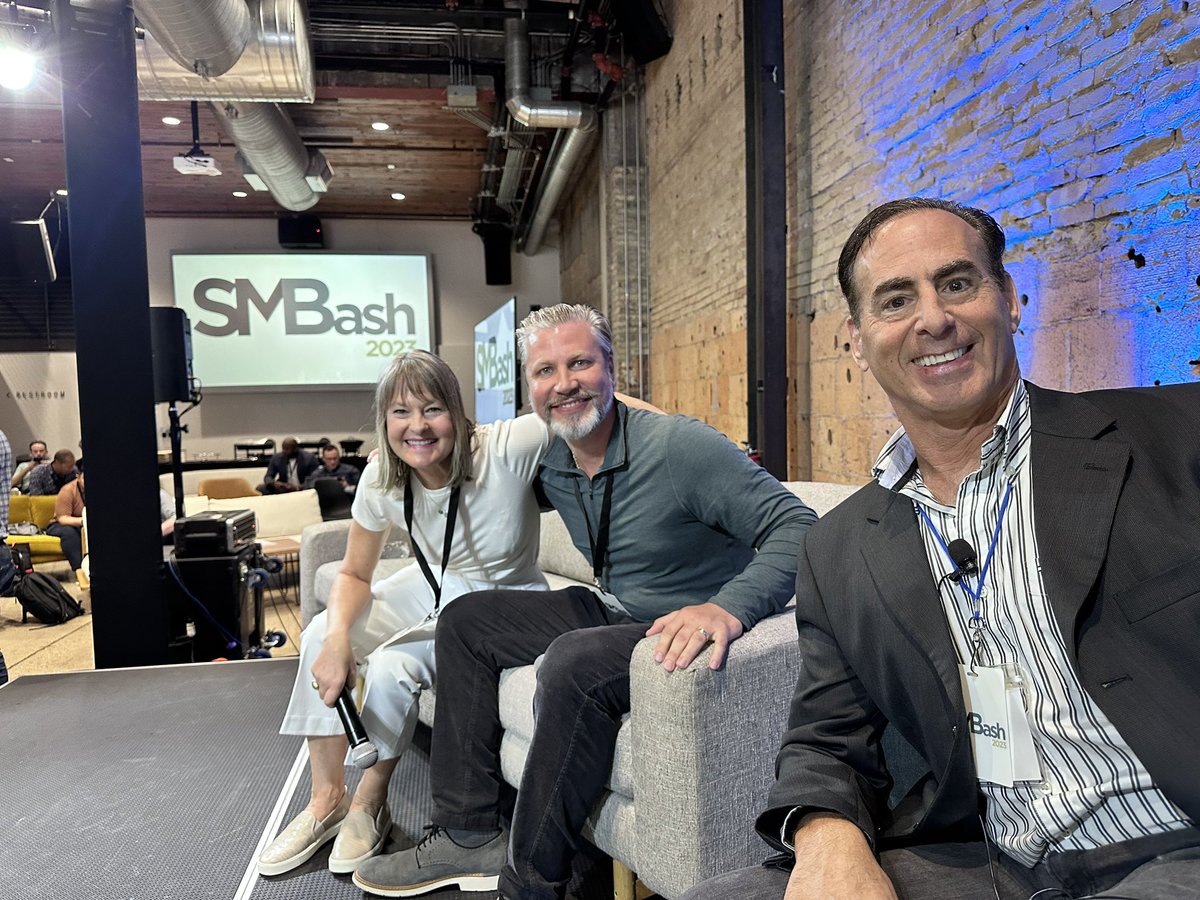 Going live with this esteemed panel of SBA lenders now 🔥 @sbabmarks @LisaGForrest Matt Dolsky @SMB_ash