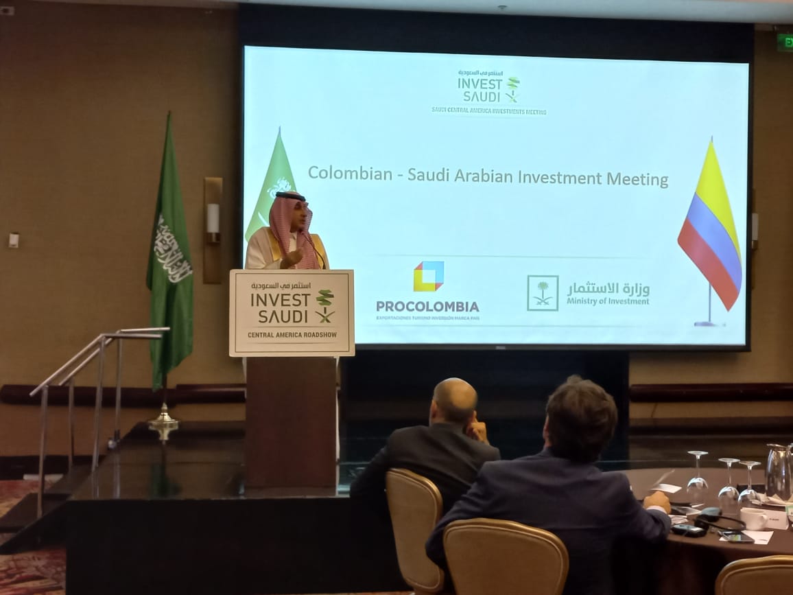 MincomercioCo's tweet photo. Hoy, con liderazgo de @PROCOLOMBIACO, se desarrolla #ForoDeNegocios Colombia🇨🇴Arabia Saudita 🇸🇦, en el que participan cerca de 25 empresarios saudís de diferentes sectores productivos , interesados en invertir en el país. https://t.co/LYM9lhJP0W