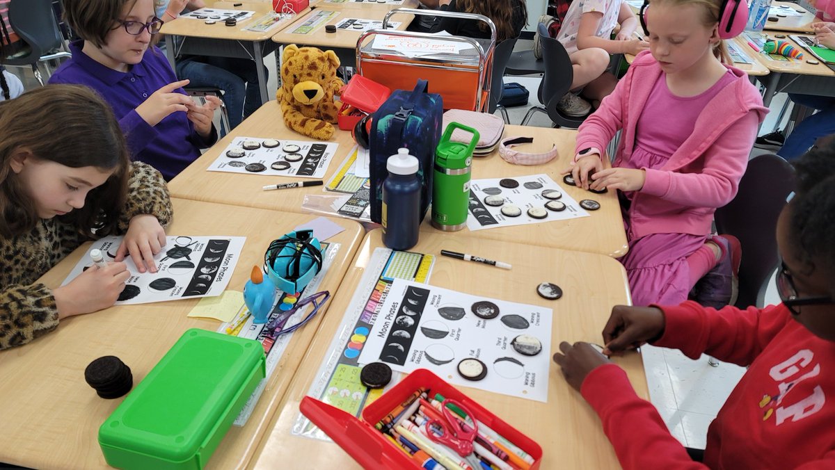 Miss Resch tweet media