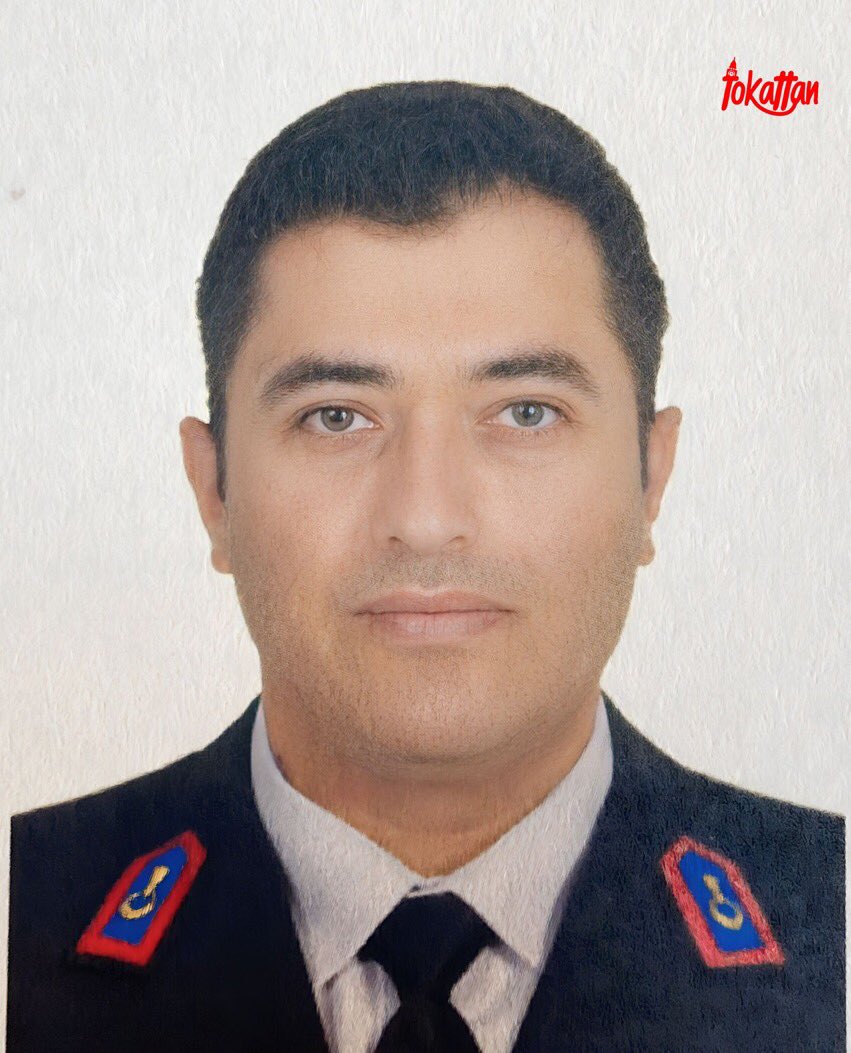 MemNiksar's tweet photo. 🇹🇷ŞEHİDİMİZ VAR NİKSAR🇹🇷

Mardin Nusaybin kırsalında Eren Huzur ilkbahar-Yaz-1 Operasyonu'nda bölücü terör örgütüyle çikan çatışmada Tokat Niksar Günlüce köyü nüfusuna kayıtlı Jandarma Astsubay Mehmet Gündüz şehit olmuştur.
 
Aziz Milletimizin Başı Sağolsun. https://t.co/ob7ShUxyEH