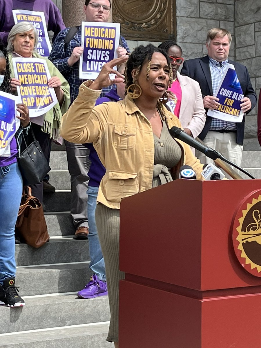 “This is a crisis. But what are we going to do about it NOW? It takes more than us going to Albany to raise our voices. Somebody didn’t hear our demands!” - Jamila Sherman, @1199SEIU 
#CloseTheMedicaidGap