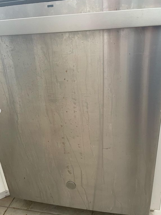 barkeeperfriend's tweet photo. If hard water is streaking your dishwasher, give it the BKF treatment! Native Cleaning Service made this dishwasher SHINE with a bit of BKF love! How is your Kitchen Kleanup going?? 🧐✨🧽🥣🥄 #KitchenKleanup https://t.co/9e92YGgGUv
