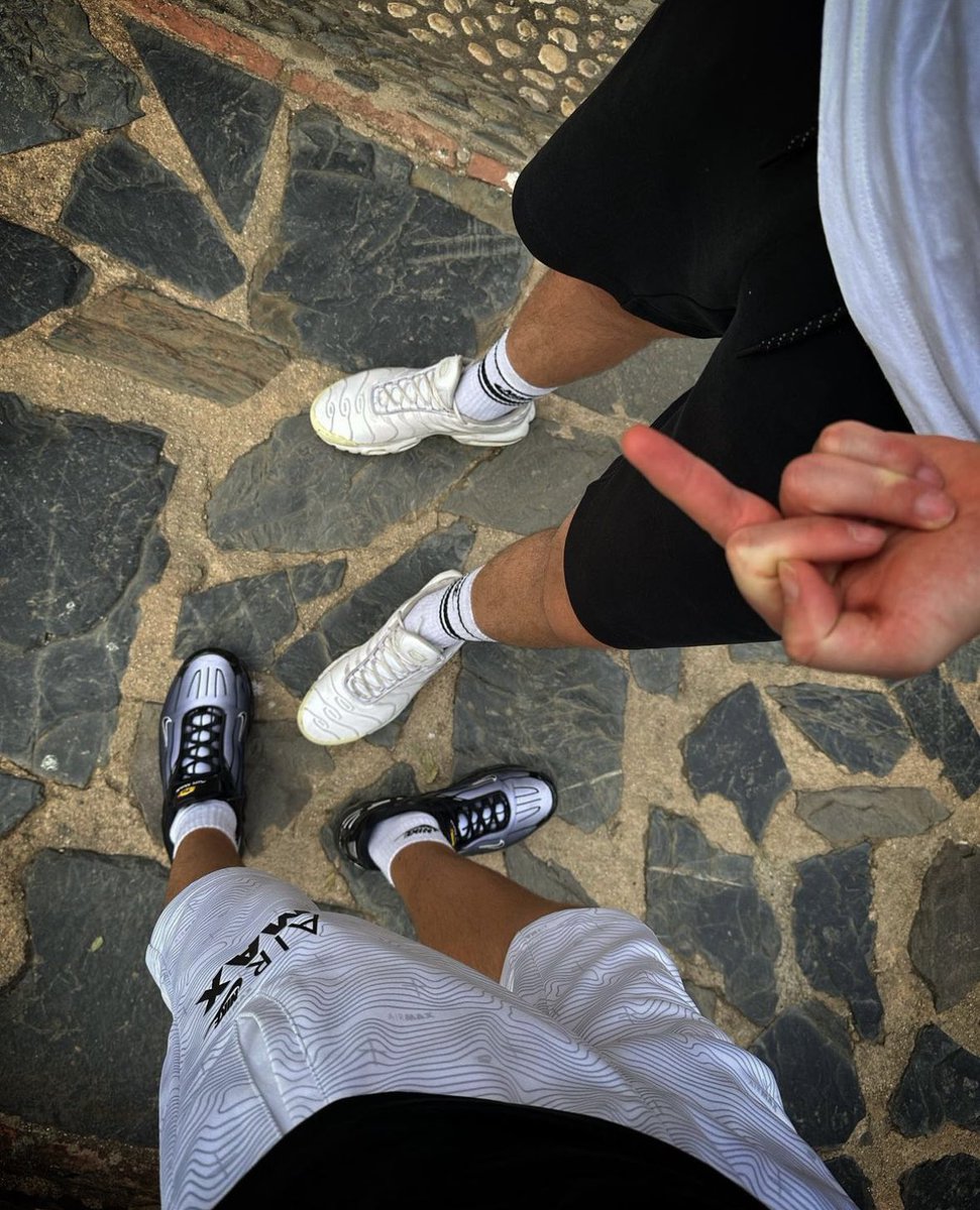 nikeberlin48's tweet photo. Fun trip 😏

#nike #niketn #tn #gayboy #youngboy #sneaker #socks #cum #twink #proll #sportswear #nikefetish #sneakerheads #haifischnikez #onlyfans https://t.co/y7VgloRR3S
