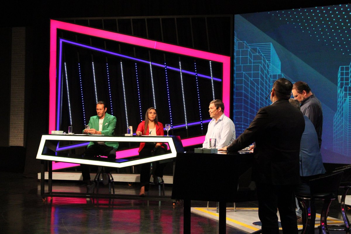 Nataliciochase1's tweet photo. Agradezco la invitacion al programa @Elrepasador_PY para conversar sobre nuestras propuestas y sueños, ademas de temas de interes del Pais.
#ParaVolverACreerPy 🇵🇾 https://t.co/Pzgh04x03Z