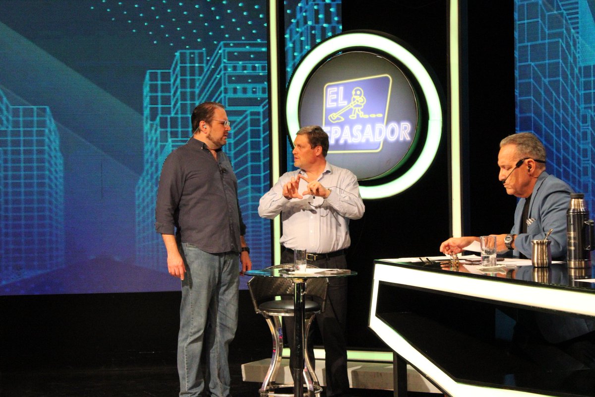 Nataliciochase1's tweet photo. Agradezco la invitacion al programa @Elrepasador_PY para conversar sobre nuestras propuestas y sueños, ademas de temas de interes del Pais.
#ParaVolverACreerPy 🇵🇾 https://t.co/Pzgh04x03Z