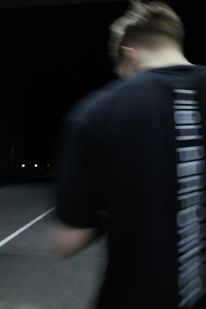 I’m fuelled by the fear of being average 

Spoiler for all my Twitter homies 

I be getting my Frist brand collaboration and I could not wait to share this great news with you all 

Official announcement on Saturday 10p.m