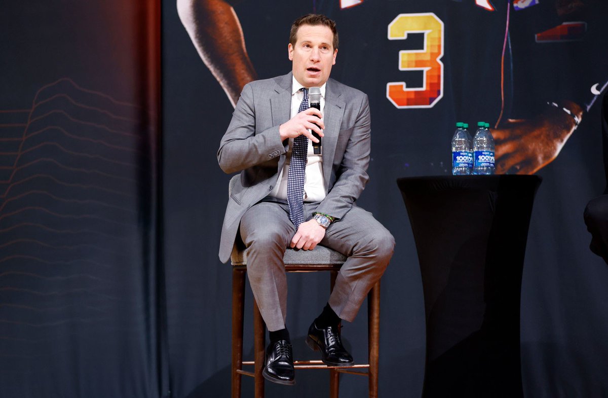 TheDunkCentral's tweet photo. Suns Owner Mat Ishbia says Suns games will no longer be on cable and plans to make it free to watch over the air on local channels and direct-to-consumer streaming services 

“We're not focusing on money. We're focusing on winning, success and taking care of fans, taking care of the community,” 🔥

(h/t @RealGM )